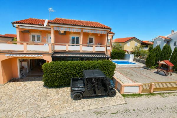Apartments with heated pool Vir - by TA Leut Agency, Забронировать Апартаменты/квартира Вир Zadar Islands