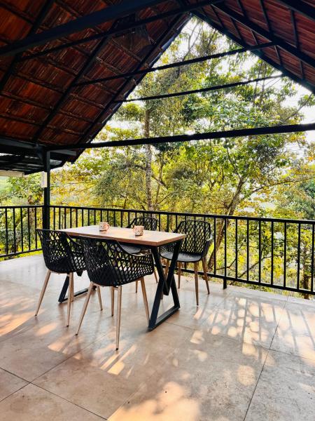 Private Hill Villa in Wayanad, Забронировать  Pinangode Ваянад