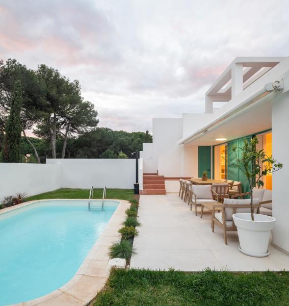Prainha Beach Villa, Забронировать  Отели Алгарви с парковкой, Парковка