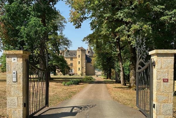 Château Blanat, Забронировать  Saint-Michel-de-Bannières Ло