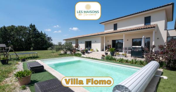 Villa Flomo Piscine, clim, jardin, Забронировать  Отели Камарг с парковкой, Парковка