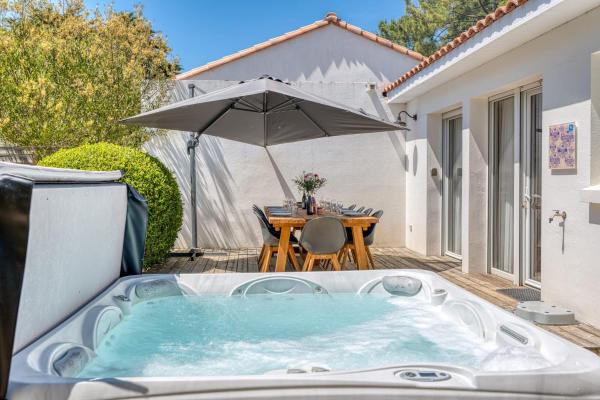 Villa Maroc - Domaine Le Sherwood, Забронировать  Отели Земель Луары 3 звезды, 3*