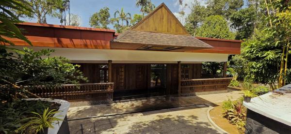 Oureas Rest, Забронировать  Отели штата Кералы с парковкой, Парковка