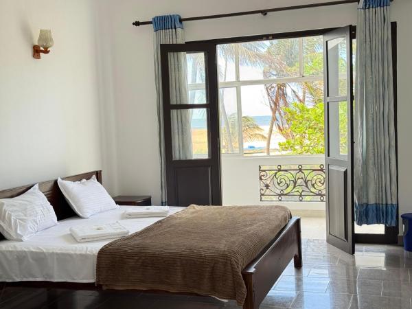 The Blue Moya Resort & Restaurant, Забронировать  Негомбо Округ Гампаха