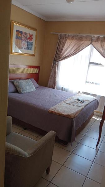 Medupi 2 Guesthouse, Забронировать  Кемптон-Парк Гаутенг