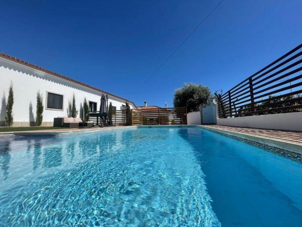 Suite - Casa Santo Antonio - Entre o Mar e a Serra, Забронировать  Сан-Браш-ди-Алпортел Сотавенто, рядом с Городской бассейн