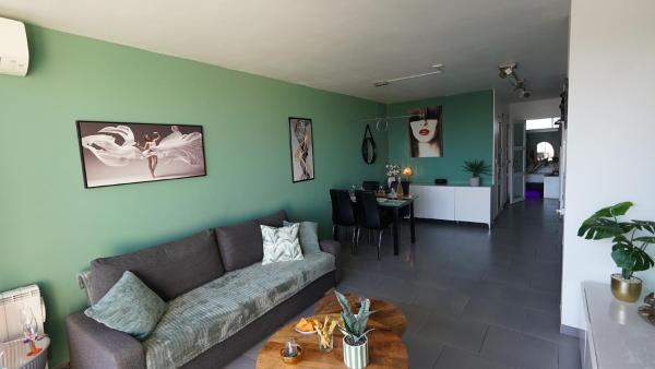 A-T-Beach Village Naturiste Heliopolis, Забронировать  Отели Кап-д'Агд с парковкой, Парковка