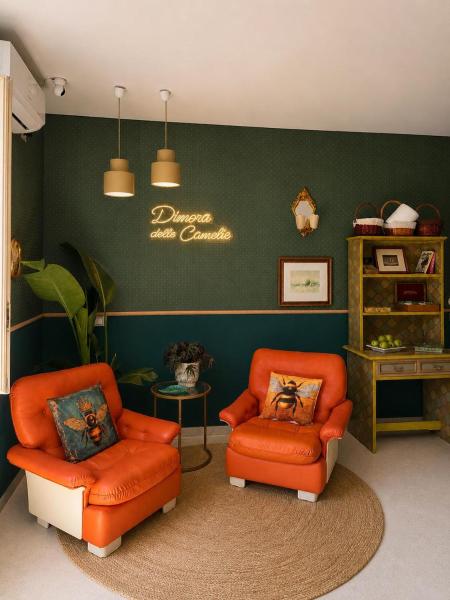 Dimora delle Camelie - Historic Rooms & Suites, Забронировать  Отели в центре Казерта, в центре