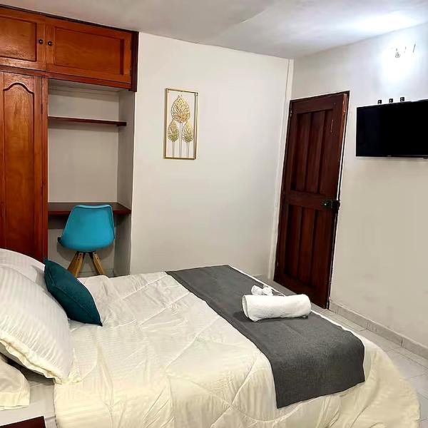 Habitación privada con baño - Hotel Bacano - Centro Historico, Забронировать  Отели в центре Санта-Марта, в центре