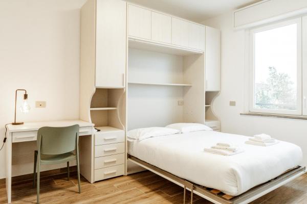 Silvias Luxury Suites by RentMax, Забронировать  Канеграте Ломбардия
