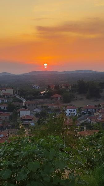 Hill View, Забронировать  Отели Скала-Никита с парковкой, Парковка