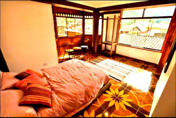 Master Suite w Private Bath in Brand New Pisac Guesthouse & CoLiving Space, Забронировать  Писак 