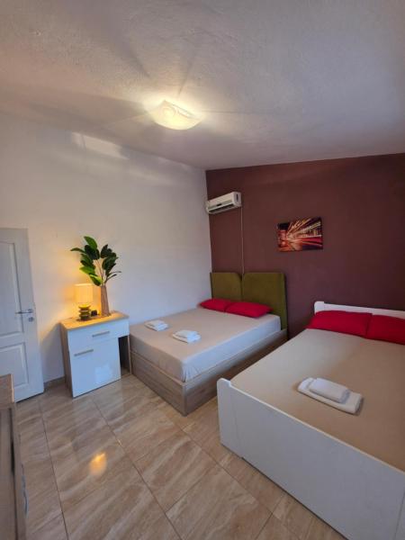 Apartmani Janja, Забронировать  Отели в центре Сутоморе, в центре
