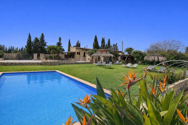281 Villa Son Ramon ETV 2707 by Mallorca Charme, Забронировать  Отели Майорка с парковкой, Парковка