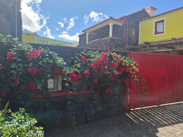 Casas do Lourenço, Забронировать  Сан-Роки-ду-Пику Остров Пику