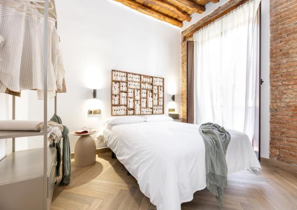 Apartamentos El Marqués, Забронировать  Отели Гранады с парковкой, рядом с Кафедральный собор, Парковка