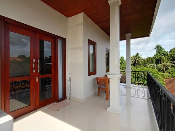 Prabangkara DUbud Guesthouse, Забронировать  Отели Убуд с парковкой, рядом с Ресторан Mozaic, Парковка