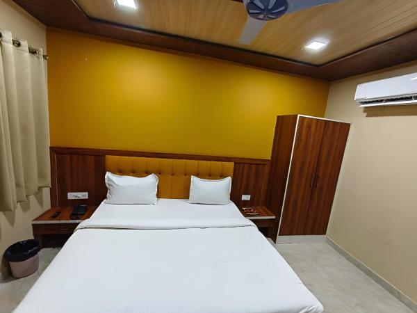 Hotel Ajmer Pride, Забронировать  Отели Bīr с парковкой, Парковка