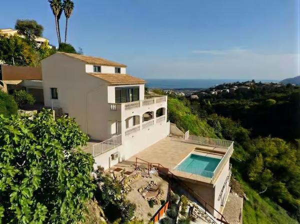 NEW Luxury Villa Pool Sea views Côte DAzur, Забронировать  Манделье-ла-Напуль Mimosa Road