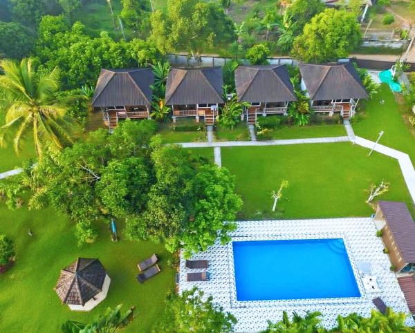 H&V Bungalow Vangvieng, Забронировать Отель Ванг-Вьенг Вьентьян