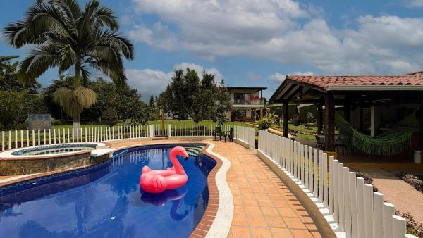 Villa Refugio I Piscina privada - Servicio de limpieza, Забронировать  Армения 