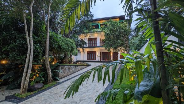 Tranquil Lavish Resort Hiriketiya, Забронировать  Ирикетия Южная провинция