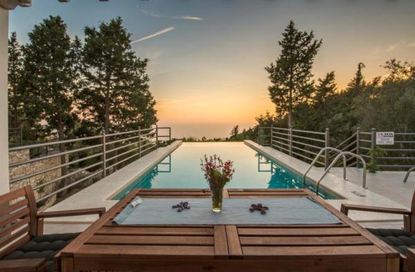 Villa Alexa, Забронировать  Отели Гайос с бассейном, Бассейн