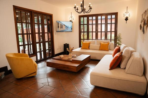 Casa Terrea - Residence in Antigua Guatemala, Забронировать  Антигуа-Гватемала Сакатепекес