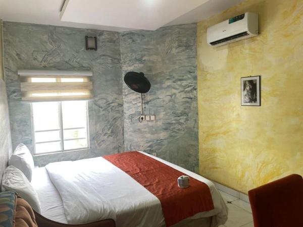 Hotel Diego and suites limited, Забронировать  Отели Mosere Ikoga с парковкой, Парковка