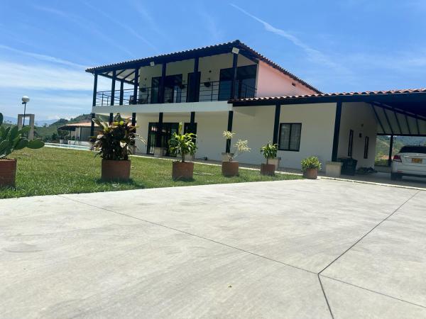 Finca Villa AlCon - Hostel, Забронировать  Перейра 