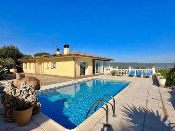 Villa Aura en Platja dAro, Забронировать  Пладжа-де-Аро Baix Empordà