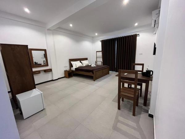 AB Villa, Забронировать  Хиккадува Округ Галле