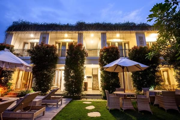 Solana Bali, Забронировать  Отели Бадунг с бассейном, Бассейн