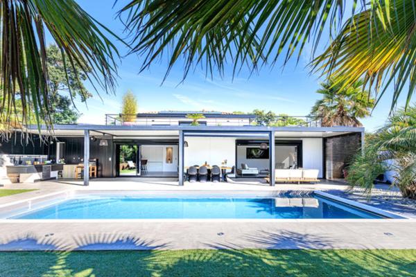 Villa à 400m de la plage, piscine chauffée, Забронировать  Отели Аквитаний с парковкой, Парковка