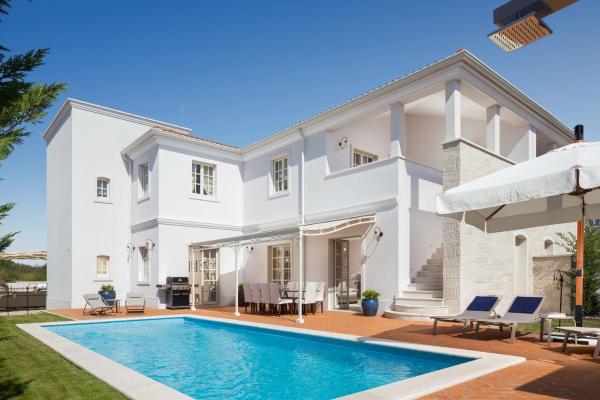 Casa del Sole - Villa Bianca, Забронировать  Отели Вабрига с бассейном, Бассейн