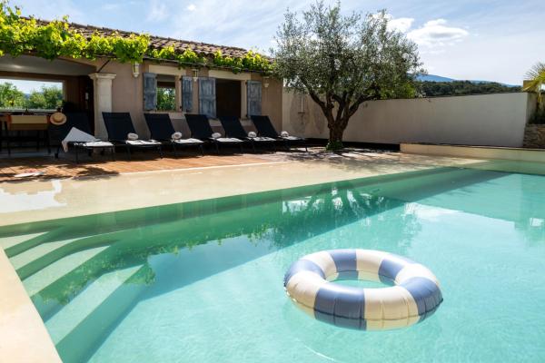 Villa piscine privée vue imprenable sur le Mont Ventoux proche Vaison-la-Romaine Vaucluse, Забронировать  Отели Фокон с бассейном, Бассейн
