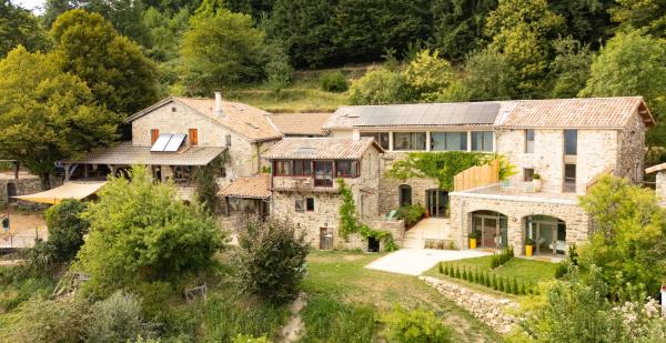 Domaine de lArbre Nouveau, Забронировать  Отели Широль с бассейном, Бассейн