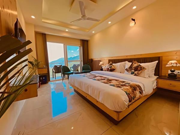The Pine Woods - A Four Star Luxury Resort In Mussoorie Near JW Marriott, Забронировать  Бизнес-отели Массури, 4* 5*