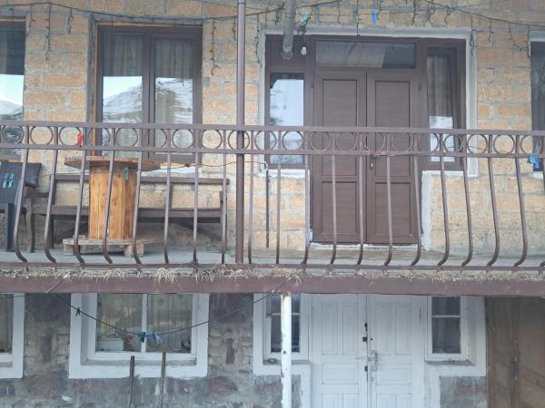 Hotel Kazbegi11, Забронировать  Отели Ach'khoti с парковкой, Парковка