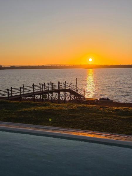 Riviera Barão de Antonina - Chalés na Represa - Piscina vista incrível, Забронировать  Barão de Antonina штат Сан-Паулу
