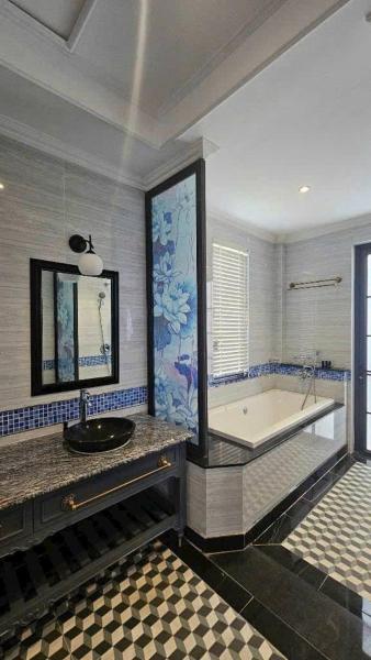 Vườn vua thanh thuỷ, Забронировать  Отели Ðồng Phú с парковкой, Парковка