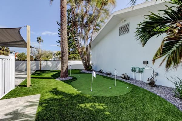 Indian Rocks Beach West Side Bungalow, Забронировать  Индиан-Рокс-Бич 