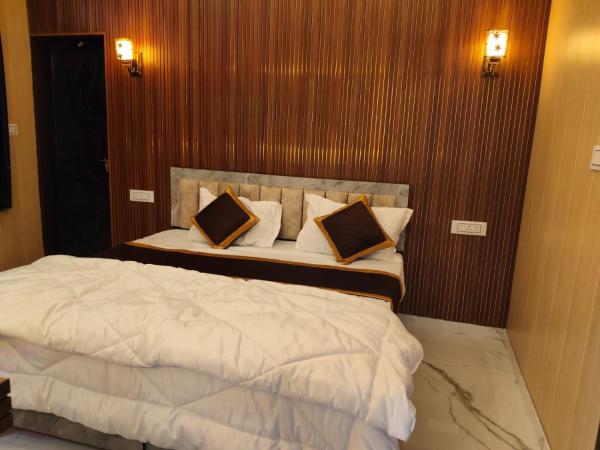 Neta Ji Hotel, Забронировать  Khātu штат Раджастхан