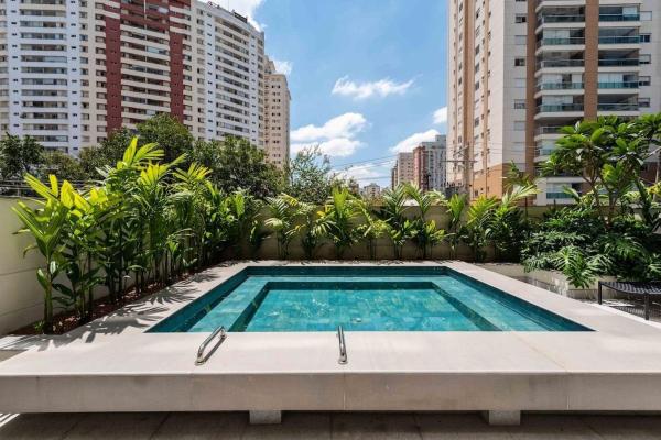 Apartamentos Edifício CAB 682, 450 metros do metro, Забронировать  Отели Сан-Паулу с бассейном, Бассейн