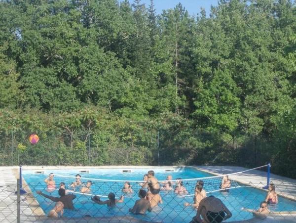 Camping 3 étoiles avec piscine - aux portes de la Dordogne, Забронировать  Шоффур-сюр-Вель 