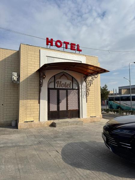 Xuroson Hostel, Забронировать  Отели Бухары с парковкой, Парковка