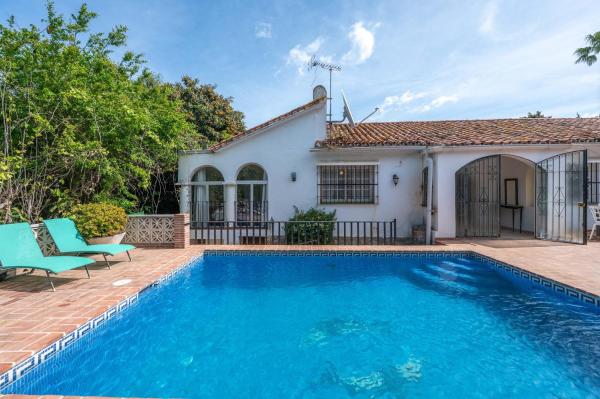 Villa Marbella -pool - Beach At 300, Забронировать  Марбелья Коста-дель-Соль