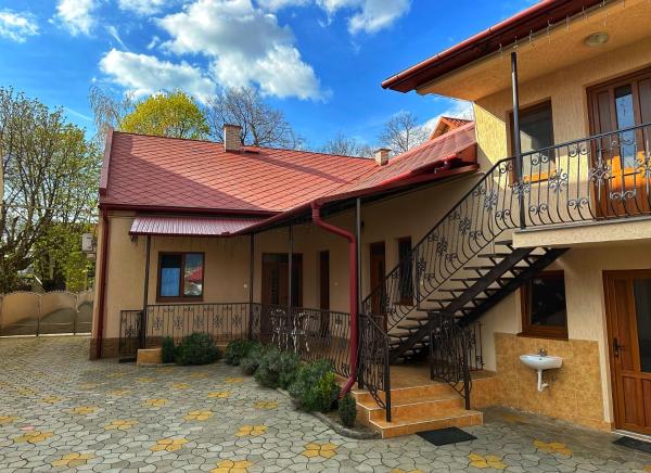 Magdalena Residence, Забронировать  Отели Закарпатской области с парковкой, Парковка