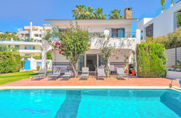 Casa Lalma Private Pool Close to Beach, Забронировать  Марбелья Коста-дель-Соль