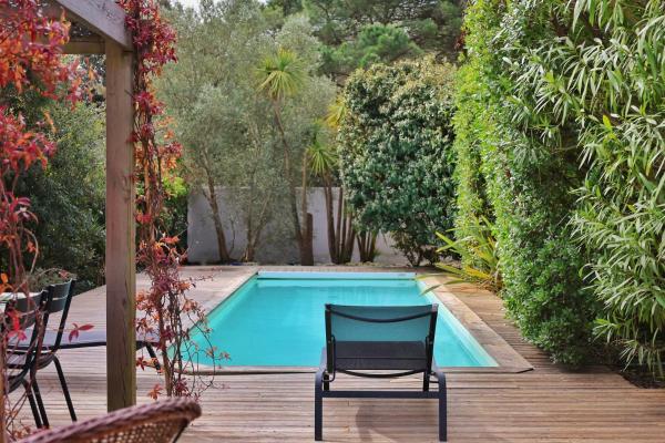 Villa derrière la plage pour 9 personnes, Забронировать  Ле-Буа-Плаж-ан-Ре Иль-де-Ре